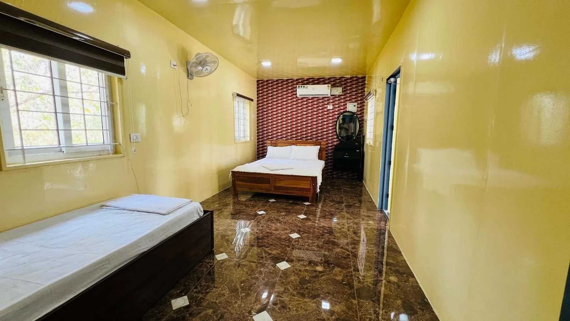 Haydays Farm Stay Ac Container House With Pool Kozhinjampāra