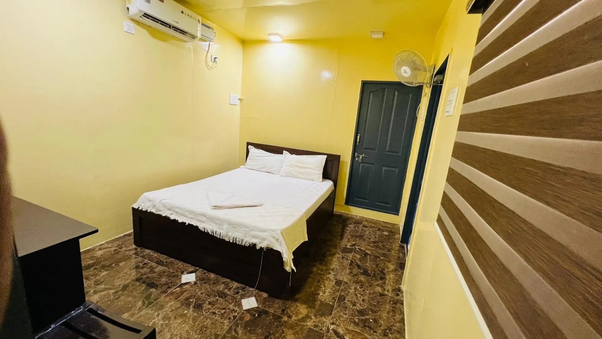 Haydays Farm Stay Ac Container House With Pool Kozhinjampāra