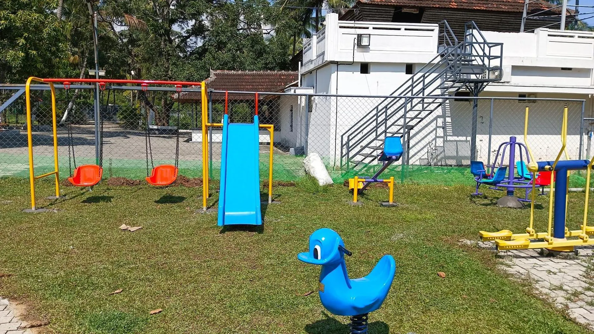 Haydays Farm Stay Ac Container House With Pool Kozhinjampāra